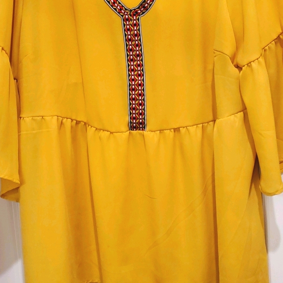 Attractive mustard top - Picture 4 of 6